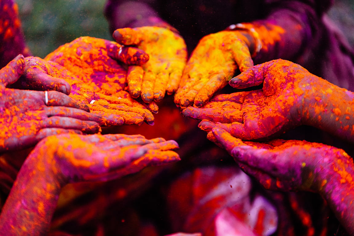 Holi Hands